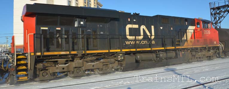 Locomotive CN2826 right side / coté droit